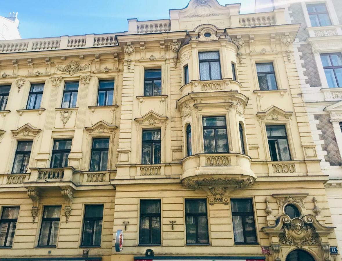 Arch III At Wenceslas Apartment Prague Exterior photo